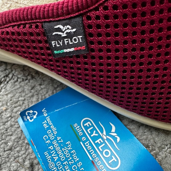 Beautiful Flyflot anti shock made in Italy slip on Burgundy clog size 35 EU 5 US - Picture 2 of 12